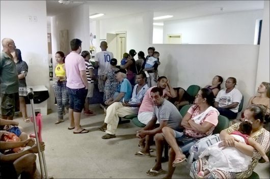 Dezenas de pacientes procuram o Hospital Regional com sintomas de chikungunya 18