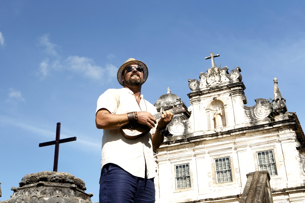 Banda Estakazero lança o clipe da canção Barco de Amor; assista 6