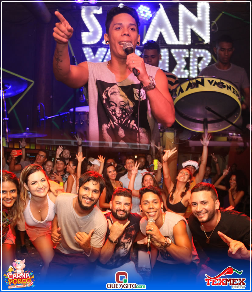 Muito agito no primeiro dia do Bloco CarnaPorco no Tex Mex 8