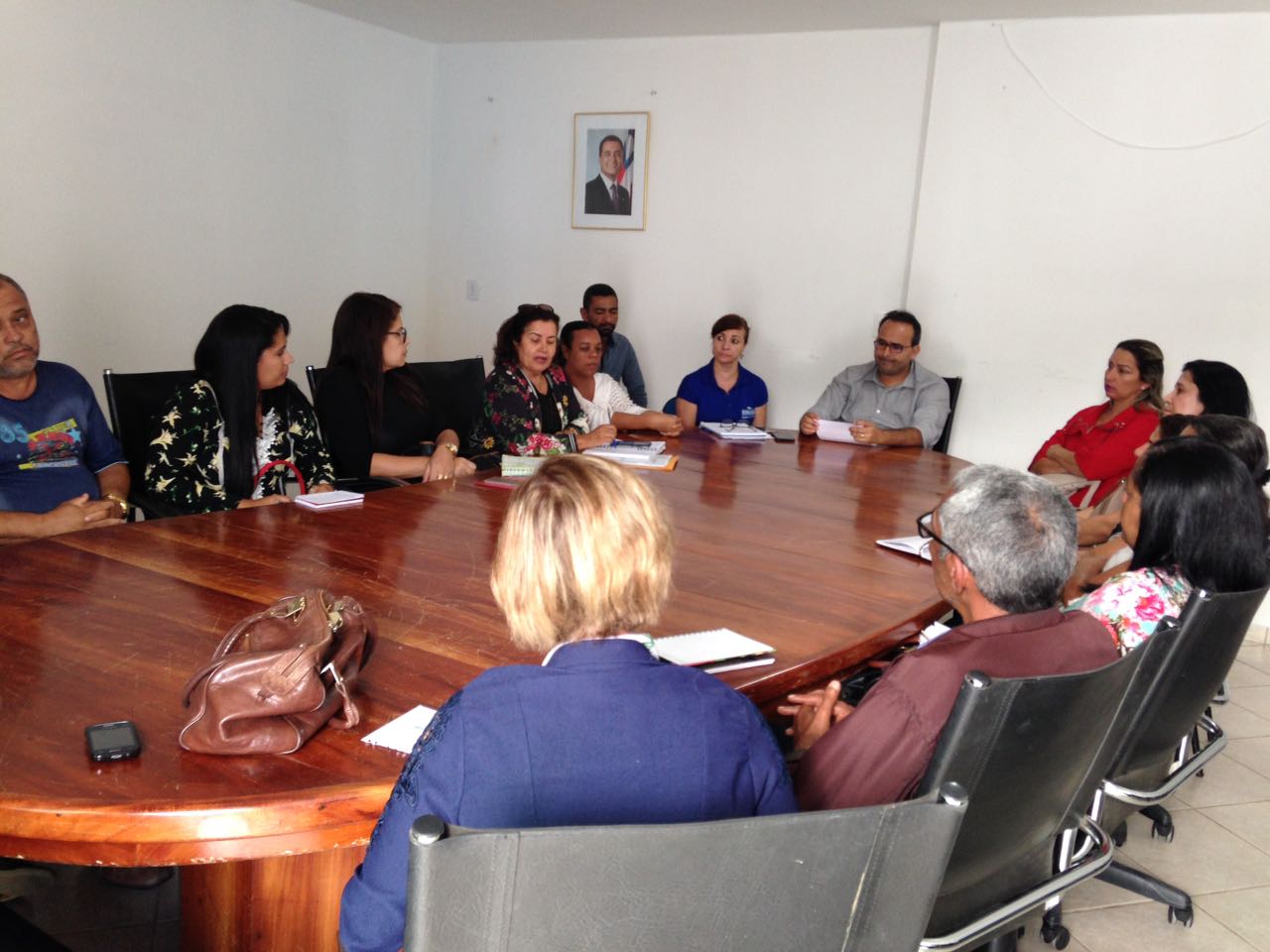 Reunião com diretores das escolas municipais abre novo canal de diálogo com a educação em Eunápolis 43