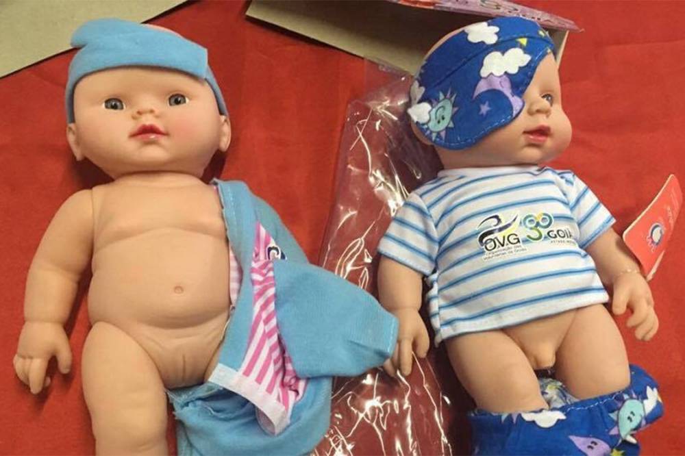 Pais reclamam de bonecas ‘trans’ de ação social em Goiás 5