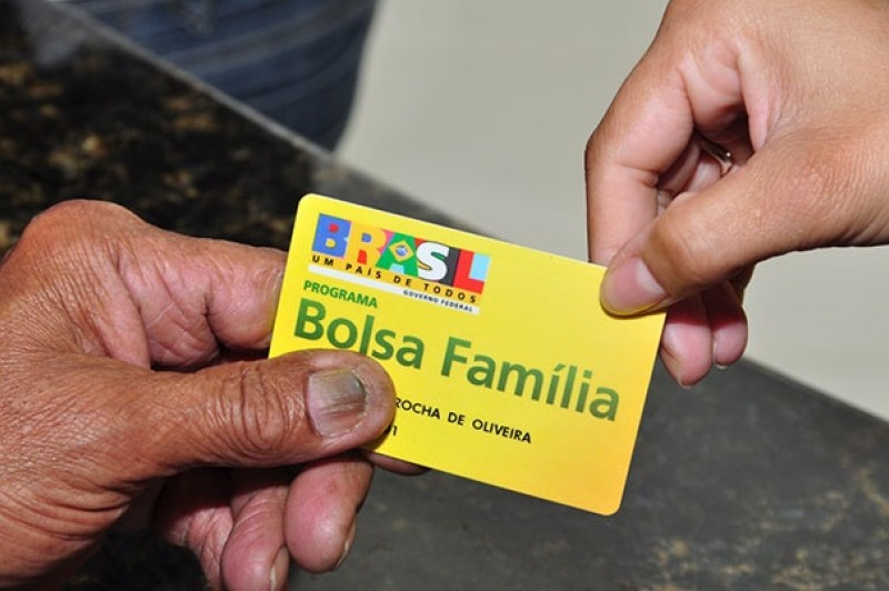 Bolsa Família cancelado para 55,6 mil famílias na Bahia 5