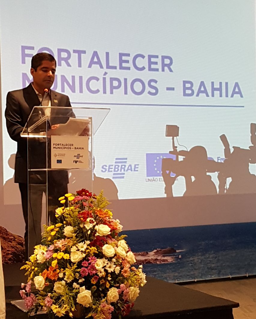 Prefeito de Eunápolis participa de lançamento do Programa Fortalecer Municípios em Salvador 27