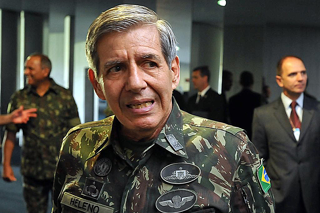 General aliado de Bolsonaro diz que ele precisará tomar “medidas impopulares” se for eleito 2