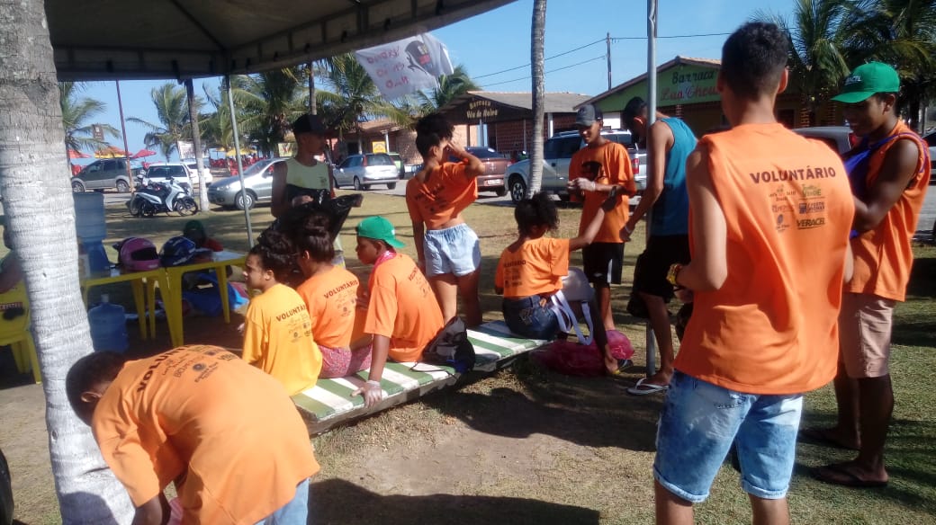 Mais de uma tonelada de lixo é retirada da praia Mar Moreno em Belmonte 7
