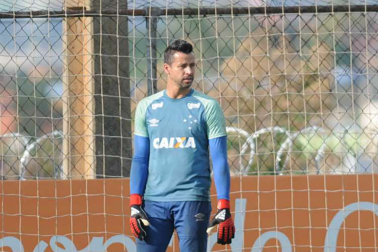 Fábio, do Cruzeiro, mantém esperança de convocação para a Seleção Brasileira 13