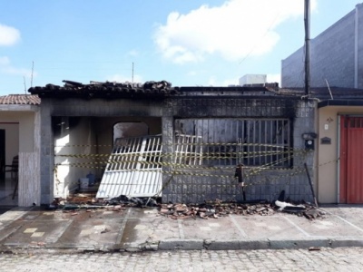 Incêndio em depósito de Secretaria em Eunápolis queima documentos contábeis e 200 cestas básicas 5