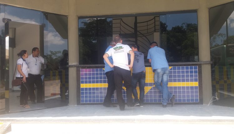 Prefeitura instala Portal do Turismo e inicia cobrança de taxas de acesso e circulação de ônibus e similares em Porto Seguro. 5