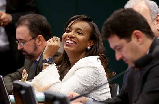 Ex-deputada federal pela Bahia, Tia Eron é anunciada Secretária da Mulher no governo Bolsonaro 5