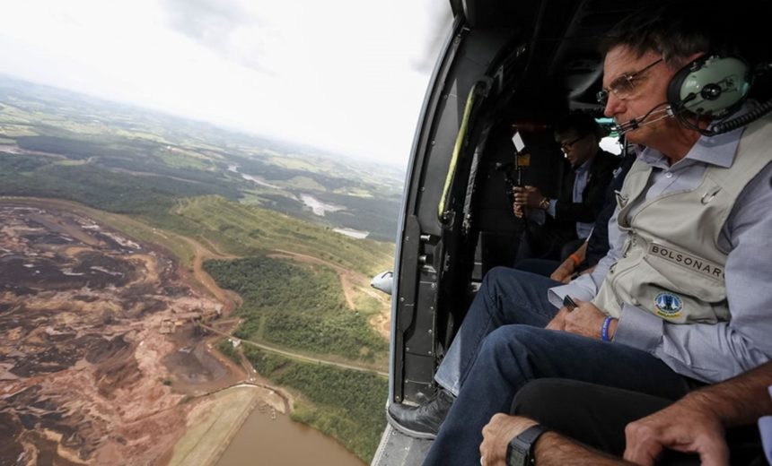 “Faremos o que estiver ao nosso alcance”; diz Bolsonaro após sobrevoar Brumadinho 5