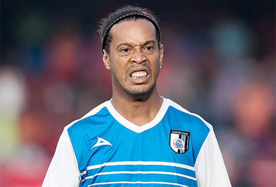 Ronaldinho é proibido pela Justiça de viajar para Dubai 5