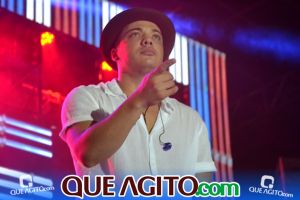 Wesley Safadão e Trio da Huanna agitam noite de quinta na Arena Axé Moi 107