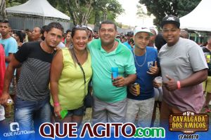 Sinho Ferrary leva público ao delírio em show realizado na Cascata Fest em Pau Brasil 97