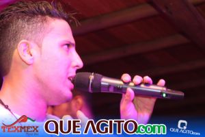 Arraial D’ajuda: Sertanejo White no Tex Mex foi um sucesso 50