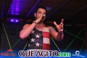 Arraial D'ajuda: Leandro Campeche anima foliões na segunda noite do Carnaval do Tex 83