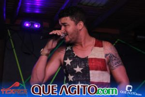Arraial D'ajuda: Leandro Campeche anima foliões na segunda noite do Carnaval do Tex 95