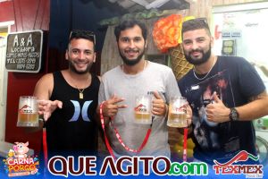 Muito agito no primeiro dia do Bloco CarnaPorco no Tex Mex 199