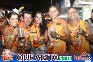 Muito agito no primeiro dia do Bloco CarnaPorco no Tex Mex 225