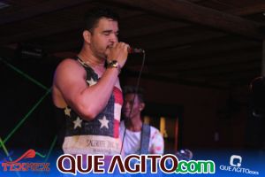 Arraial D'ajuda: Leandro Campeche anima foliões na segunda noite do Carnaval do Tex 88