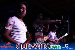 Arraial D'ajuda: Leandro Campeche anima foliões na segunda noite do Carnaval do Tex 76