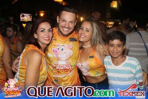 Muito agito no primeiro dia do Bloco CarnaPorco no Tex Mex 167