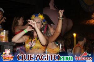 Muito agito no primeiro dia do Bloco CarnaPorco no Tex Mex 251
