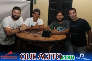Arraial D'ajuda: Leandro Campeche anima foliões na segunda noite do Carnaval do Tex 99