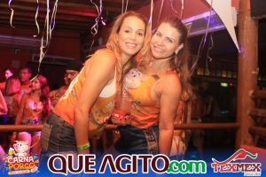 Muito agito no primeiro dia do Bloco CarnaPorco no Tex Mex 195