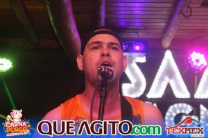 Muito agito no primeiro dia do Bloco CarnaPorco no Tex Mex 85