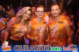 Muito agito no primeiro dia do Bloco CarnaPorco no Tex Mex 72