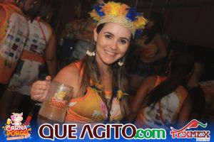 Muito agito no primeiro dia do Bloco CarnaPorco no Tex Mex 95