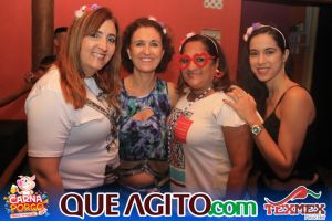 Muito agito no primeiro dia do Bloco CarnaPorco no Tex Mex 110