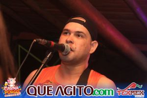 Muito agito no primeiro dia do Bloco CarnaPorco no Tex Mex 77