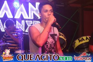 Muito agito no primeiro dia do Bloco CarnaPorco no Tex Mex 118