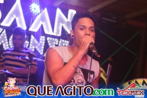 Muito agito no primeiro dia do Bloco CarnaPorco no Tex Mex 84