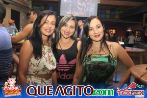 Muito agito no primeiro dia do Bloco CarnaPorco no Tex Mex 81