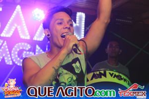 Muito agito no primeiro dia do Bloco CarnaPorco no Tex Mex 92