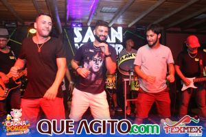 Muito agito no primeiro dia do Bloco CarnaPorco no Tex Mex 76