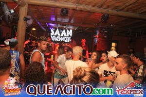 Muito agito no primeiro dia do Bloco CarnaPorco no Tex Mex 200