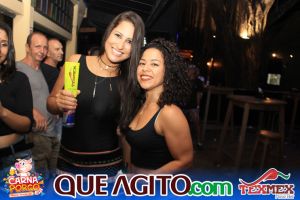 Muito agito no primeiro dia do Bloco CarnaPorco no Tex Mex 96