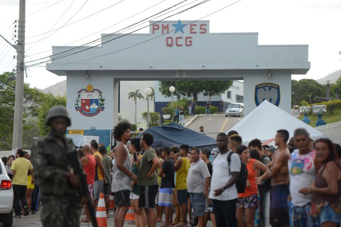 ACORDO FECHADO. Governo chega a acerto com manifestantes para fim da paralisação 99