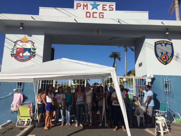 Mulheres de policiais continuam fechando batalhões no Espírito Santo 105