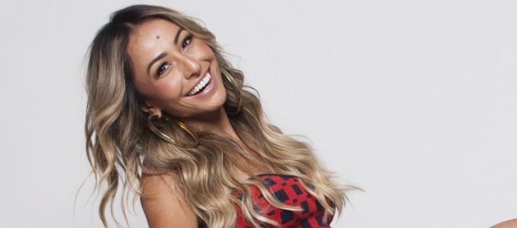 Sabrina Sato faz ensaio fotografico nua e chama atenção pelas curvas 11