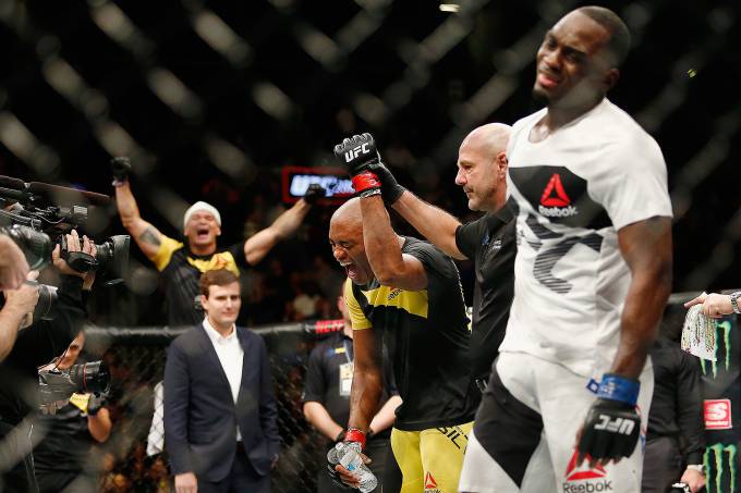 UFC 208: finalmente Anderson Silva vence novamente 4