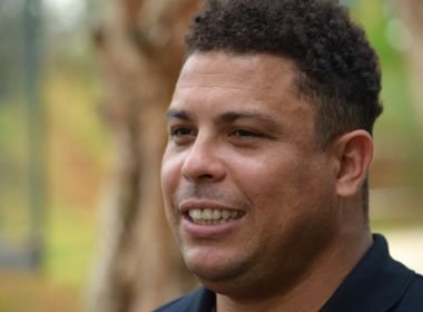 Apartamento de Ronaldo Nazário tem luz e gás cortados por falta de pagamento Apartamento de Ronaldo Nazário tem luz e gás cortados por falta de pagamento 9