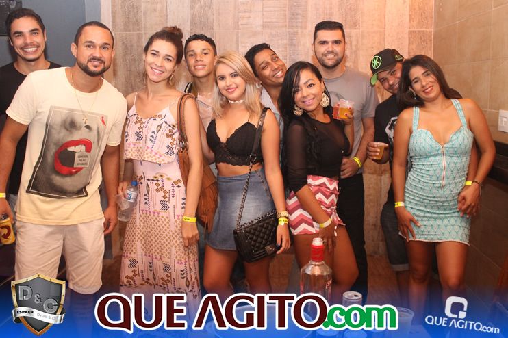 Jarlei Abno e Petra agitam contagiam público no Drink & Cia 13