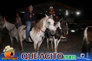 Carlos Aguiar e Yara Silva contagiam publico no Luau dos Amigos 68