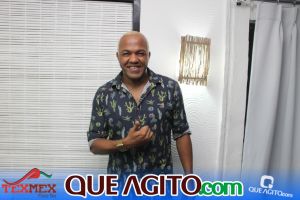 Arraial D’ajuda: Show de Sinho Ferrary ferveu o Tex Mex 24