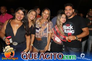 Carlos Aguiar e Yara Silva contagiam publico no Luau dos Amigos 69