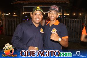 Carlos Aguiar e Yara Silva contagiam publico no Luau dos Amigos 68